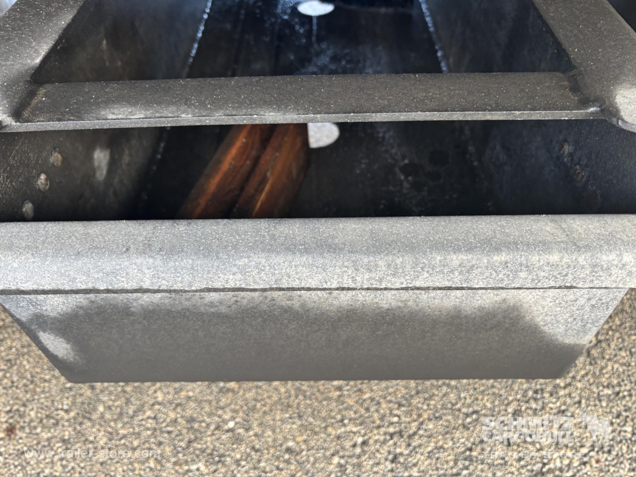 SCHMITZ Curtainsider Mega - Poluprikolica sa ceradom: slika 2 SCHMITZ Curtainsider Mega - Poluprikolica sa ceradom: slika 2