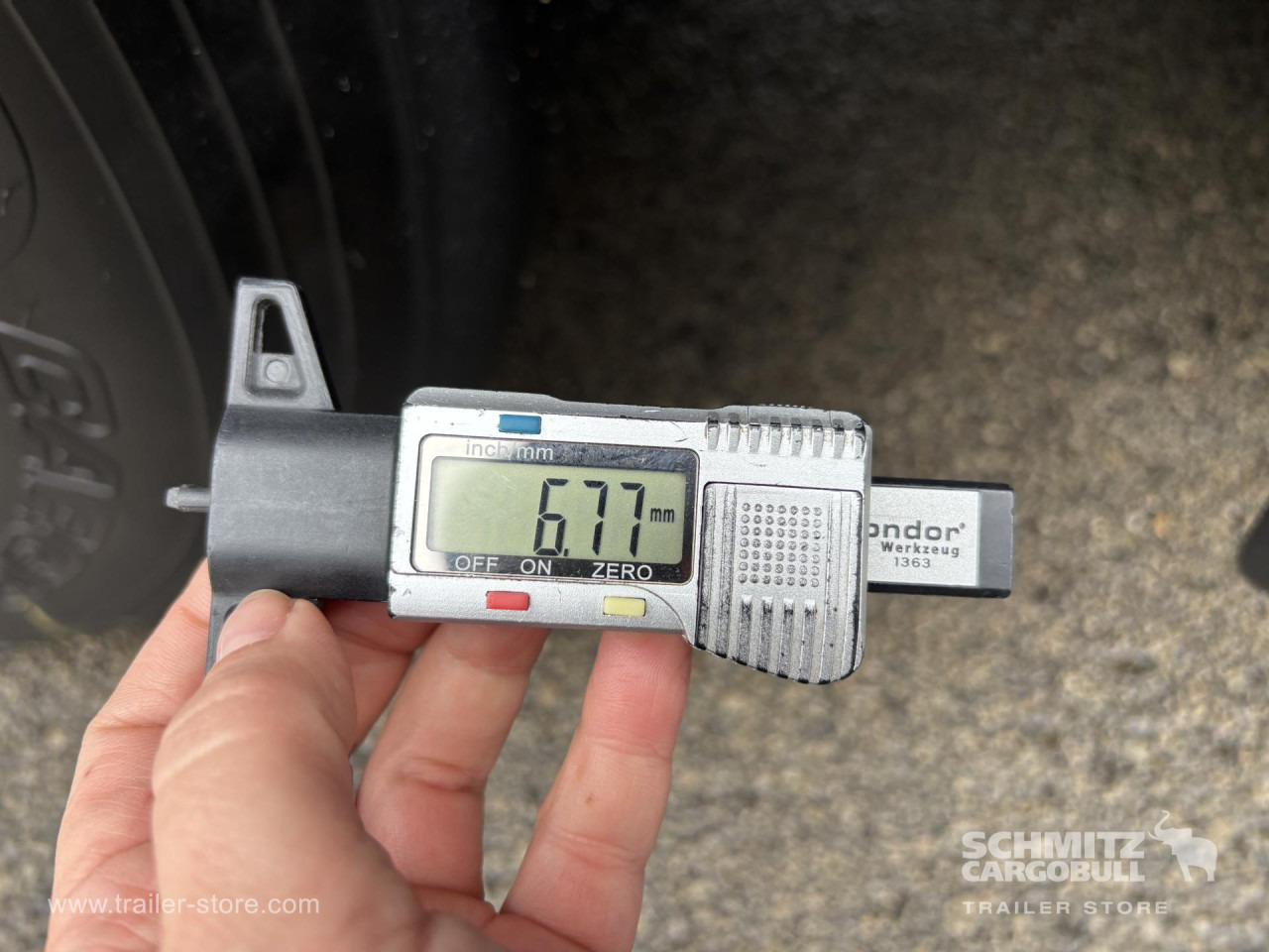 SCHMITZ Curtainsider Mega - Poluprikolica sa ceradom: slika 4 SCHMITZ Curtainsider Mega - Poluprikolica sa ceradom: slika 4