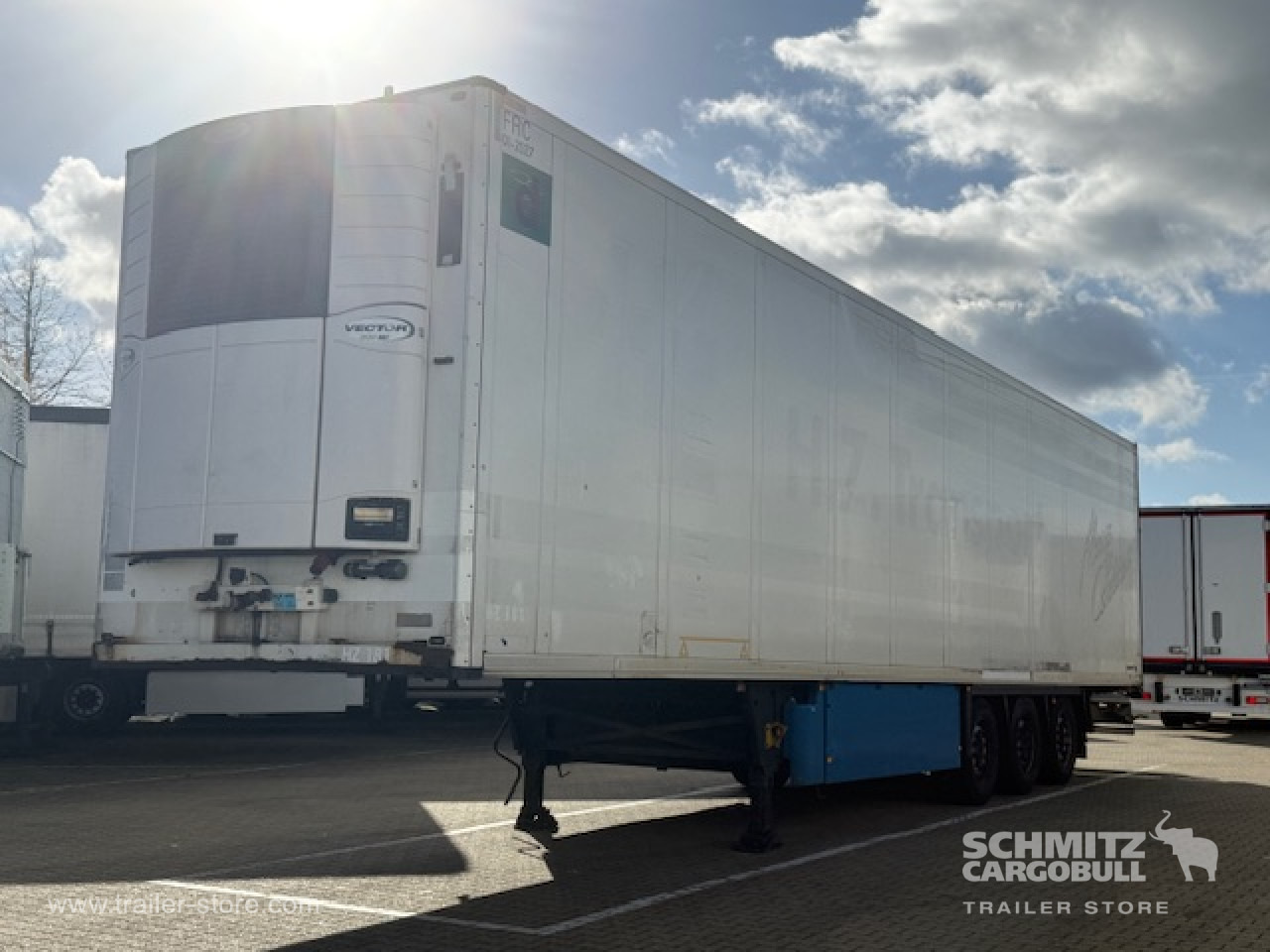 SCHMITZ Oplegger Vries Multitemp - Izotermička poluprikolica: slika 1 SCHMITZ Oplegger Vries Multitemp - Izotermička poluprikolica: slika 1