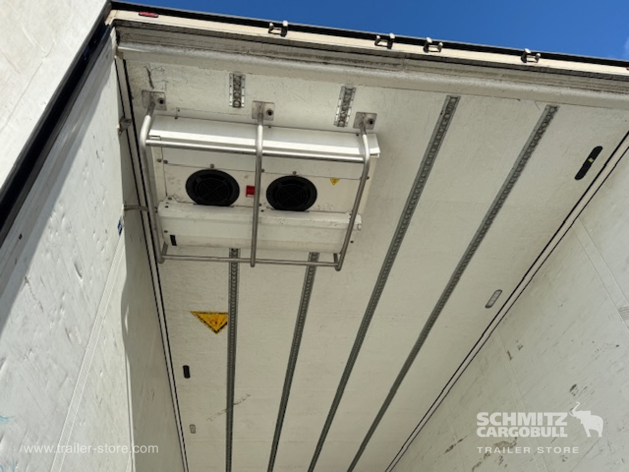 SCHMITZ Oplegger Vries Multitemp - Izotermička poluprikolica: slika 2 SCHMITZ Oplegger Vries Multitemp - Izotermička poluprikolica: slika 2