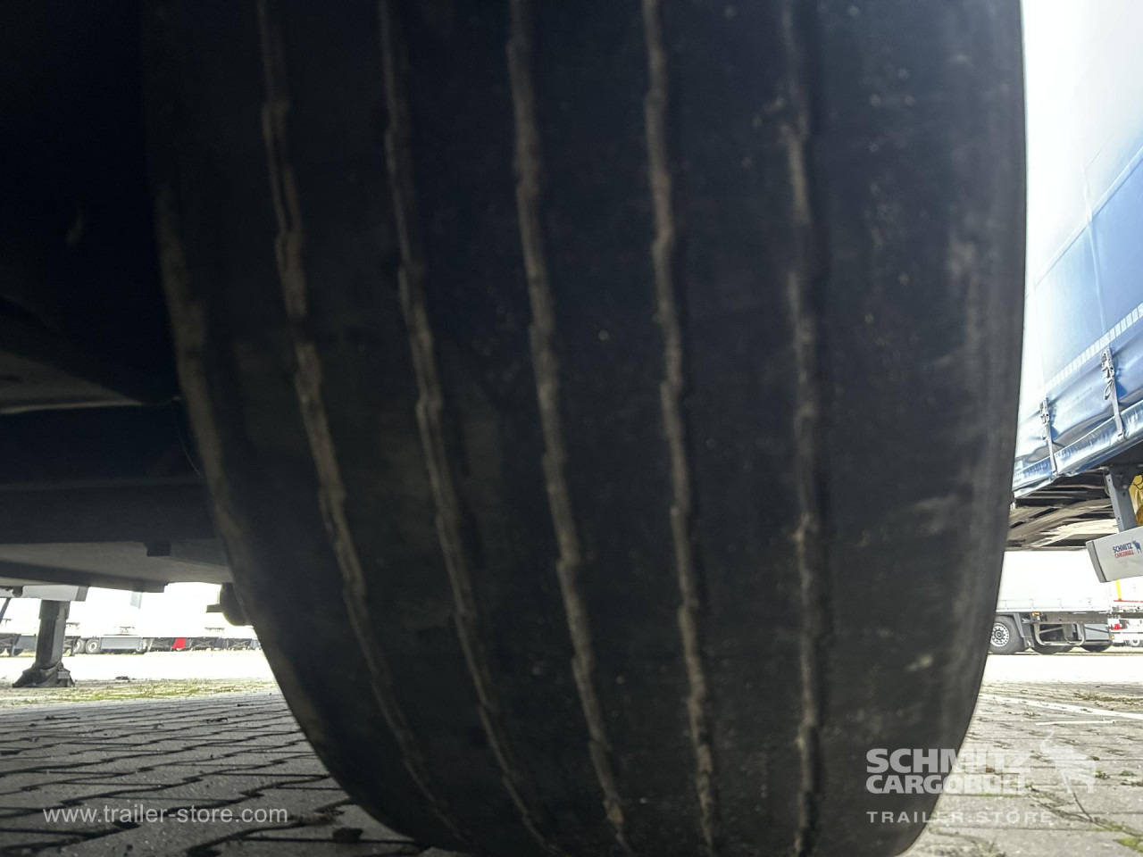 SCHMITZ Curtainsider Mega - Poluprikolica sa ceradom: slika 5 SCHMITZ Curtainsider Mega - Poluprikolica sa ceradom: slika 5