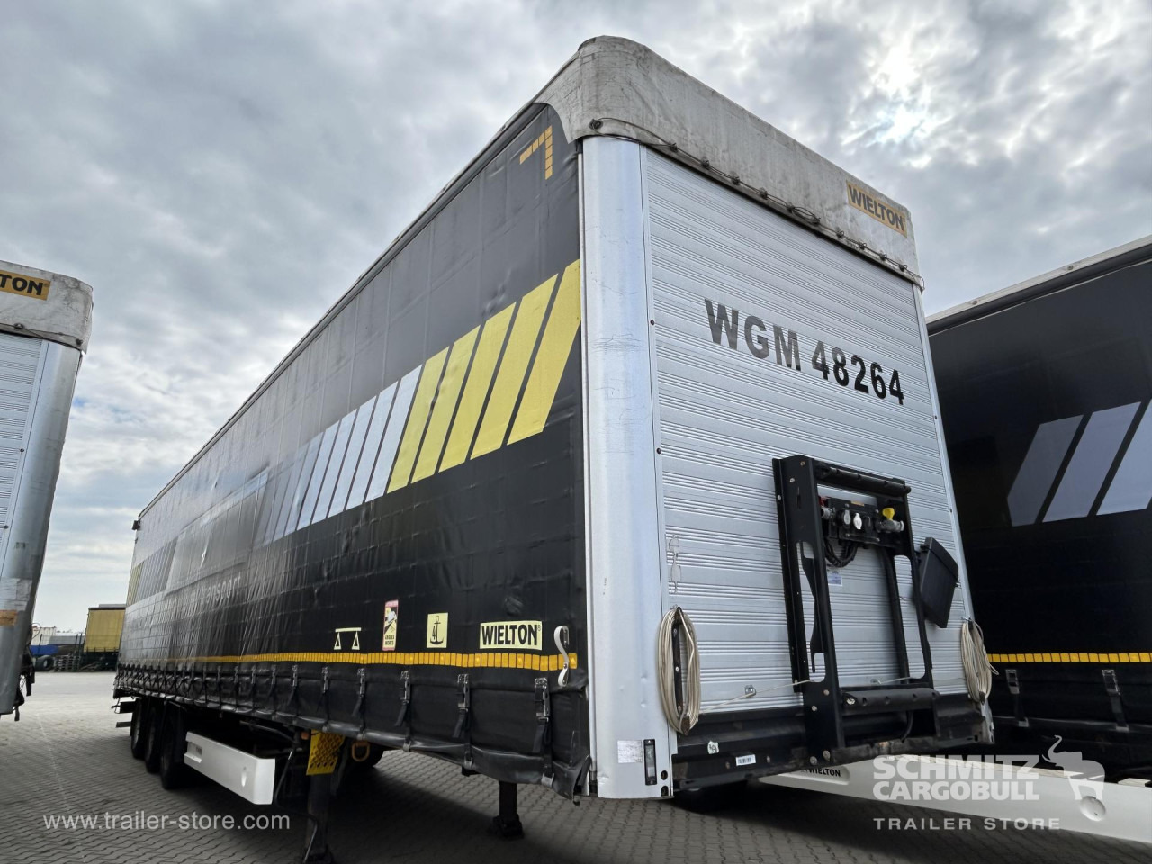 Poluprikolica sa ceradom WIELTON Curtainsider Mega: slika 1