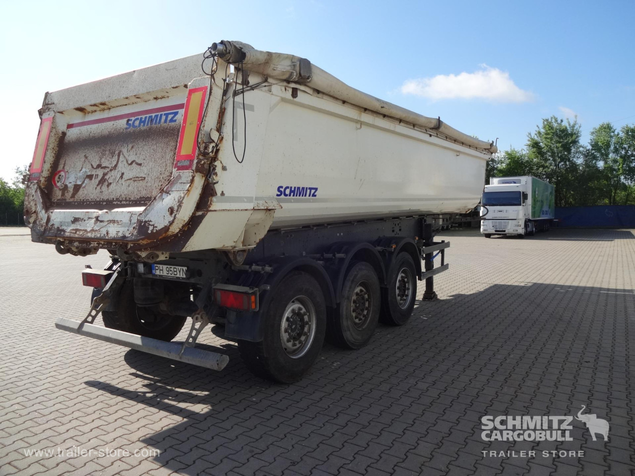 SCHMITZ Tipper Steel half pipe body 28m³ - Poluprikolica istovarivača: slika 2 SCHMITZ Tipper Steel half pipe body 28m³ - Poluprikolica istovarivača: slika 2