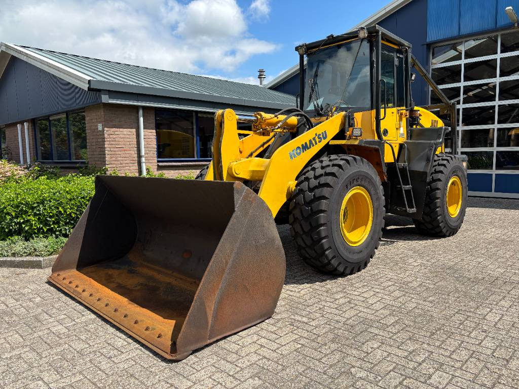 Komatsu WA 320-5 - Utovarivač točkaš: slika 1 Komatsu WA 320-5 - Utovarivač točkaš: slika 1