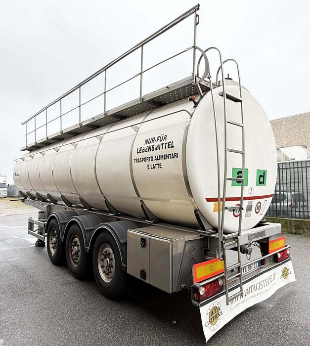 CISTERNA ALIMENTARE GRAPAR-ACERBI ANNO 2015 - Poluprikolica cisterna: slika 2 CISTERNA ALIMENTARE GRAPAR-ACERBI ANNO 2015 - Poluprikolica cisterna: slika 2