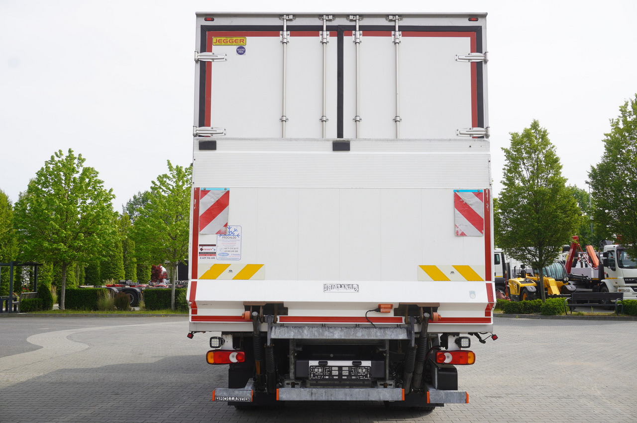 DAF LF 16.260 / Jegger Refrigerator / Carrier Supra 750 / DHOLLANDIA 1500 kg / Sleeper cab - Hladnjača: slika 4 DAF LF 16.260 / Jegger Refrigerator / Carrier Supra 750 / DHOLLANDIA 1500 kg / Sleeper cab - Hladnjača: slika 4