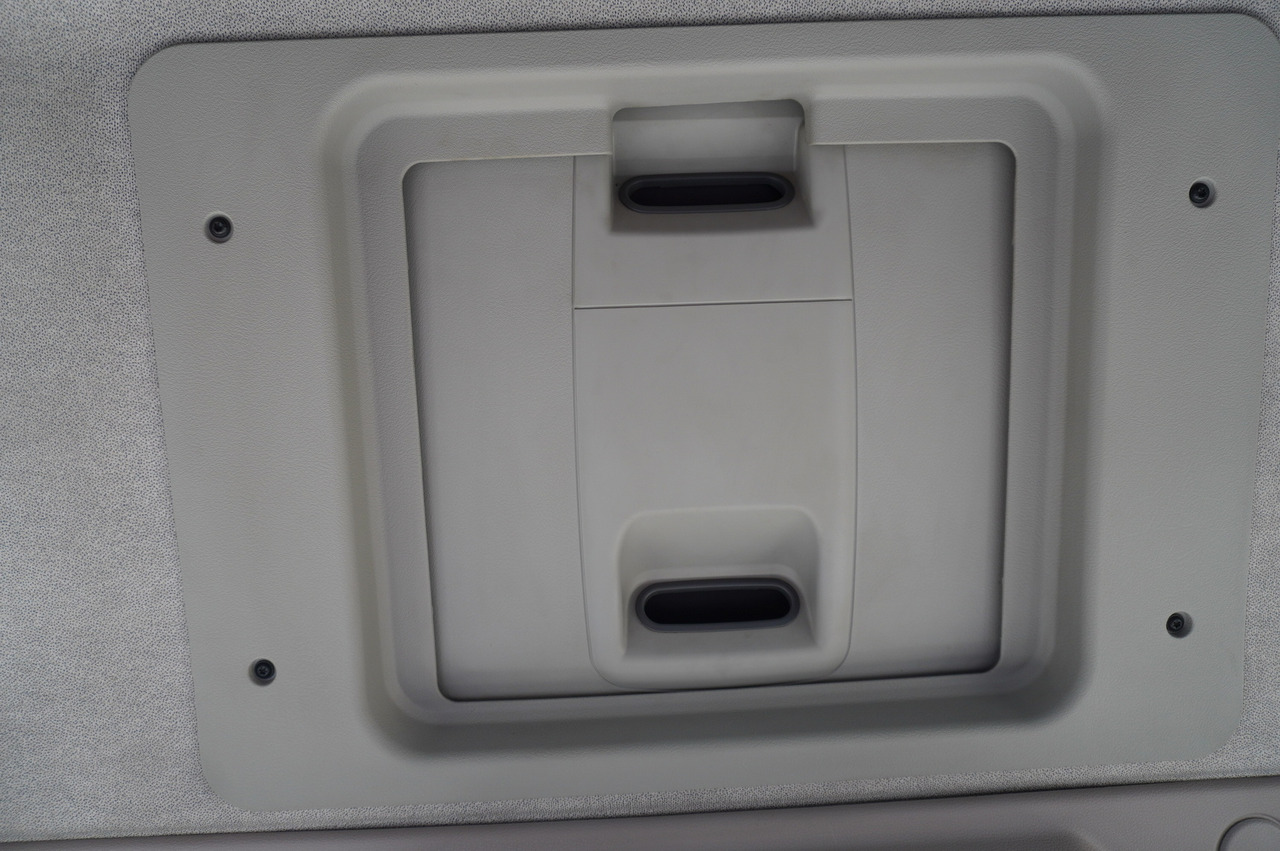 Kamion sa hidrauličnom kukom, Kamion sa dizalicom DAF LF 18.310 E6 / Skip loader Fornal NKR 130V / HDS HMF 735 K2 / Manual gearbox: slika 27 Kamion sa hidrauličnom kukom, Kamion sa dizalicom DAF LF 18.310 E6 / Skip loader Fornal NKR 130V / HDS HMF 735 K2 / Manual gearbox: slika 27