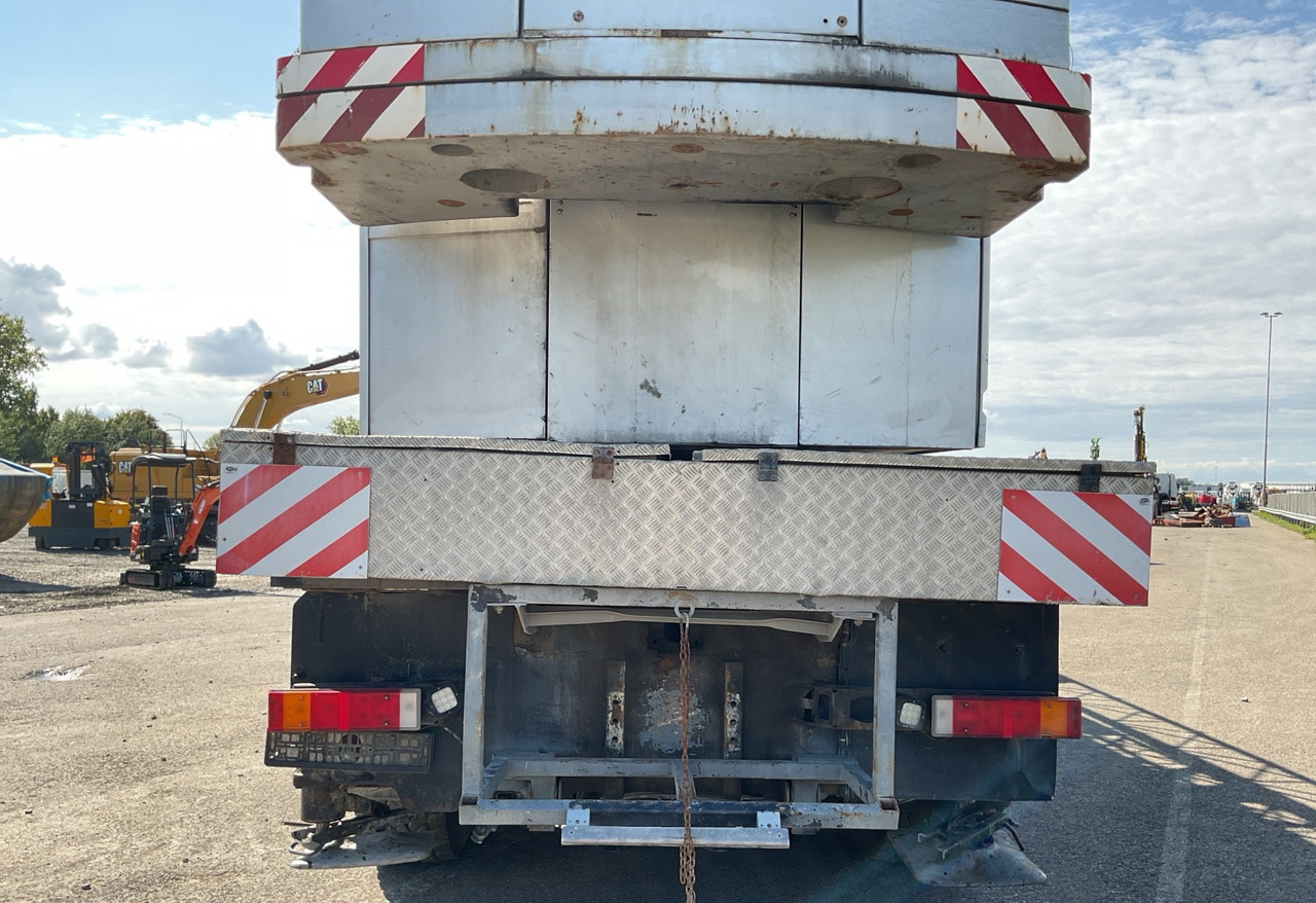 FAUN ATF65G-4 all terrain crane / 65 t cap. / 44 m reach - Autokran za sve terene: slika 3 FAUN ATF65G-4 all terrain crane / 65 t cap. / 44 m reach - Autokran za sve terene: slika 3