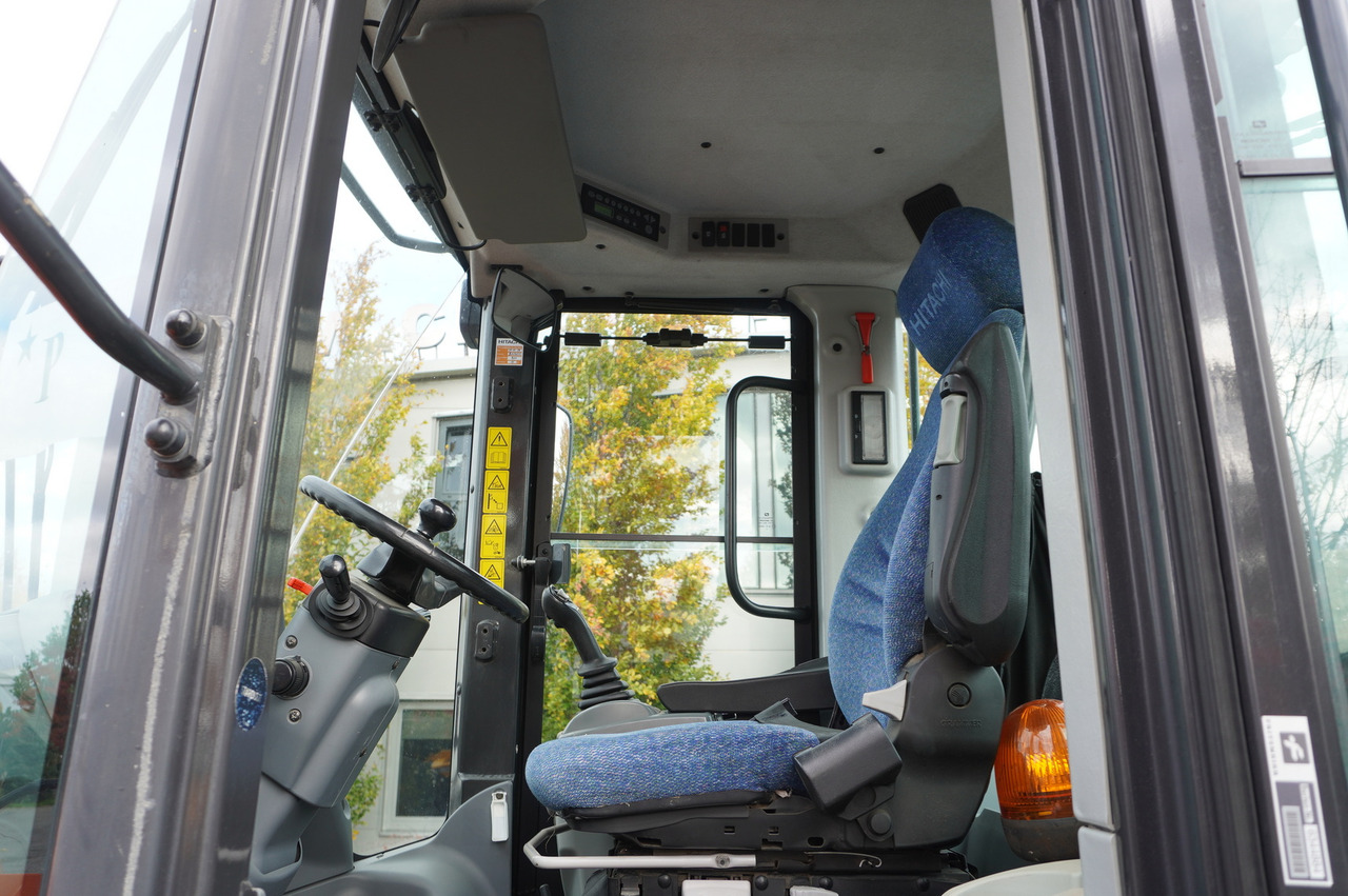 Utovarivač točkaš HITACHI ZW220 articulated loader / 2 buckets: slika 24