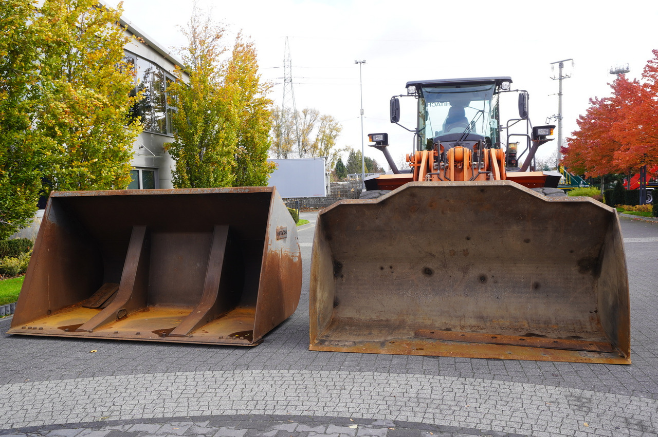 Utovarivač točkaš HITACHI ZW220 articulated loader / 2 buckets: slika 9