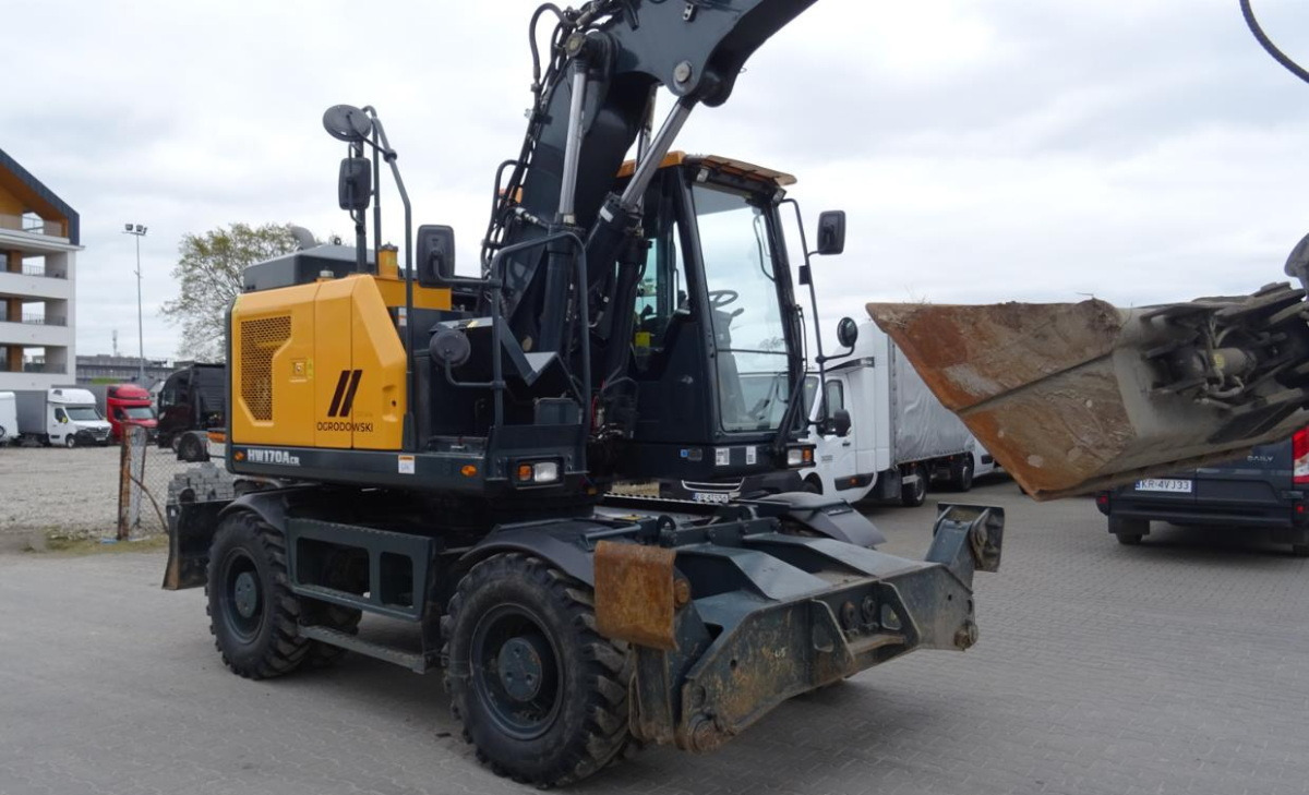 HYUNDAI HW170 ACR wheel excavator / 2000 MTH / 2022 / A/C - Bager točkaš: slika 3 HYUNDAI HW170 ACR wheel excavator / 2000 MTH / 2022 / A/C - Bager točkaš: slika 3