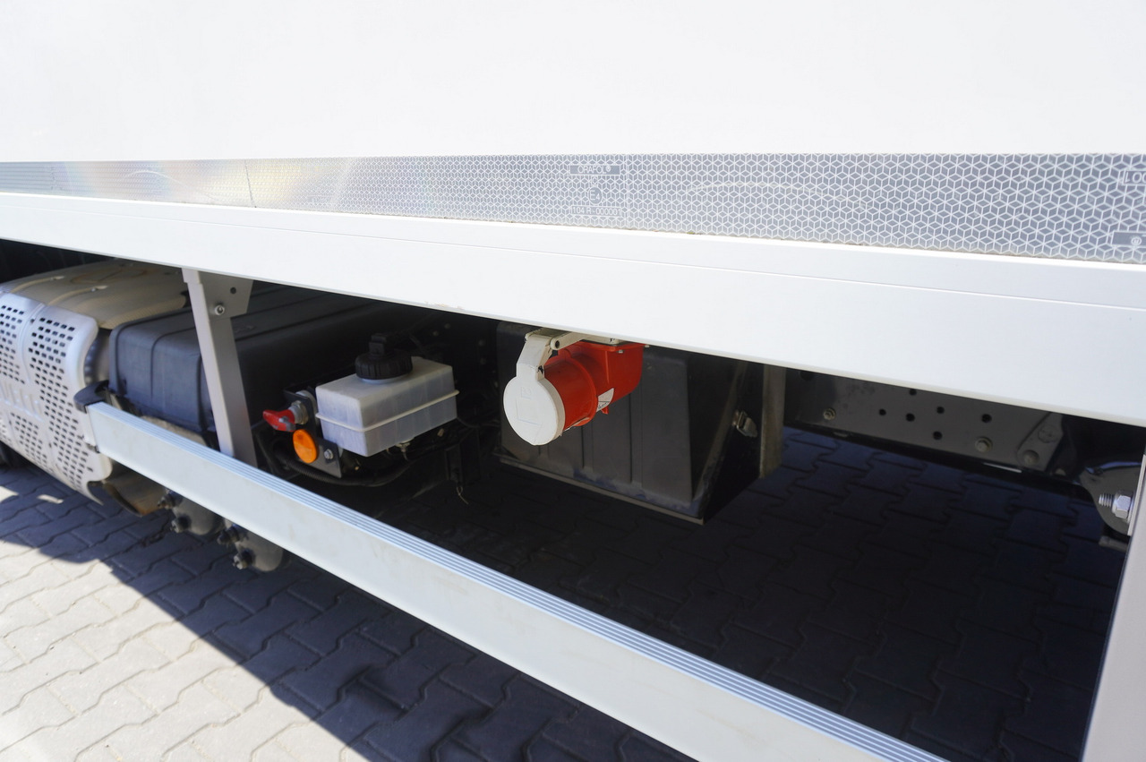 Lizing IVECO Eurocargo 100-190 4x2 E6 / Refrigerator / Dhollandia 1.5 T IVECO Eurocargo 100-190 4x2 E6 / Refrigerator / Dhollandia 1.5 T: slika 12