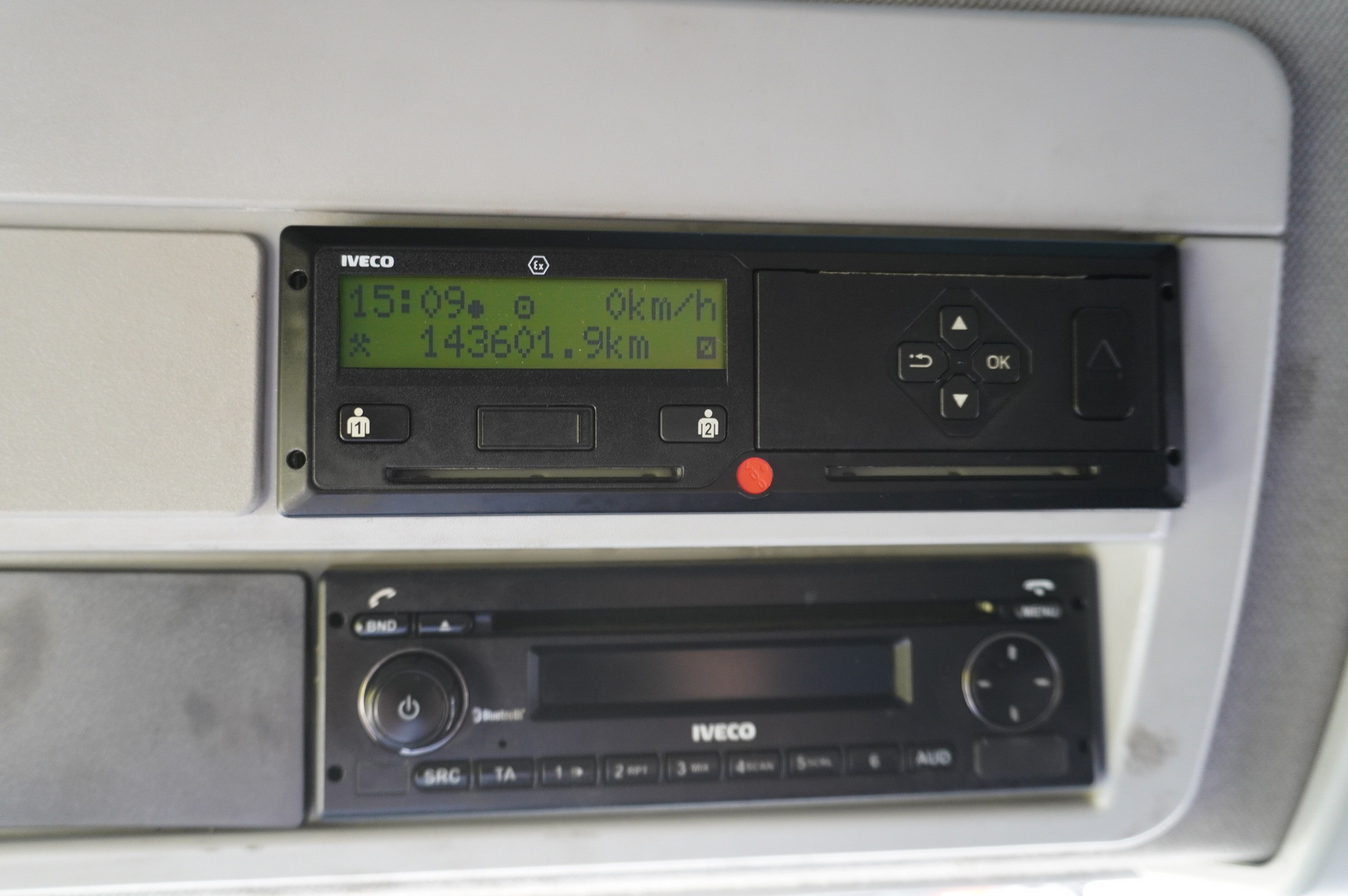 Kamion sa golom šasijom i zatvorenom kabinom IVECO Eurocargo 140e19 4×2 E6 Glob / ADR / frame 8,1m: slika 17 Kamion sa golom šasijom i zatvorenom kabinom IVECO Eurocargo 140e19 4×2 E6 Glob / ADR / frame 8,1m: slika 17