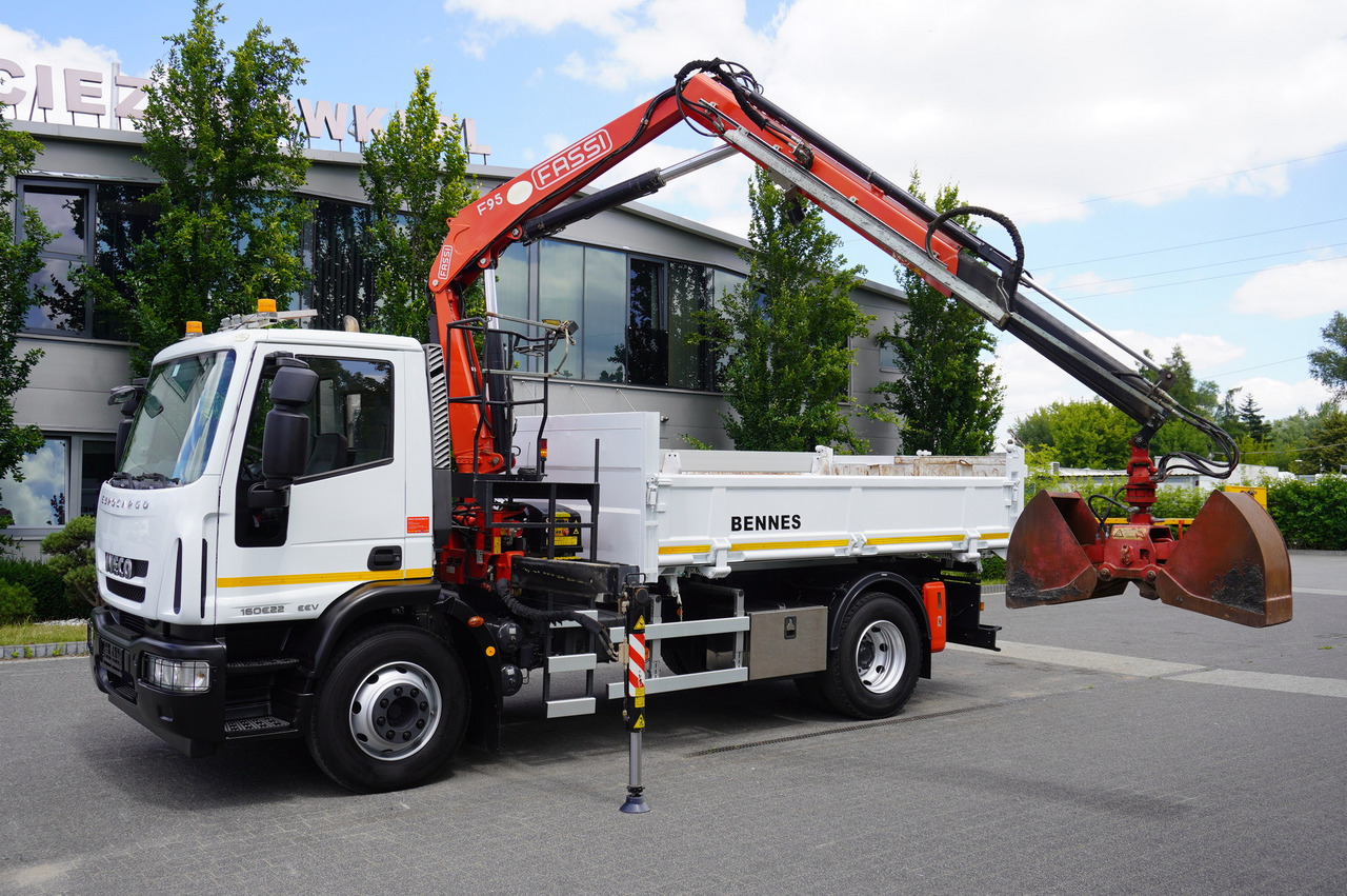 Kamion sa dizalicom IVECO Eurocargo 160E22 EEV Dump truck / Bortmatic / Crane FASSI F95A.0.22: slika 18