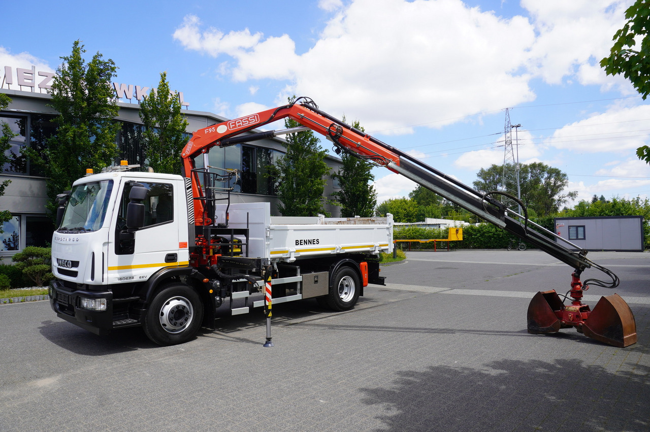 Kamion sa dizalicom IVECO Eurocargo 160E22 EEV Dump truck / Bortmatic / Crane FASSI F95A.0.22: slika 19