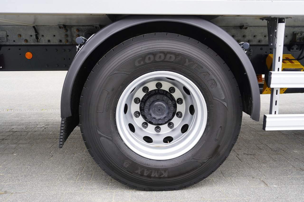 Hladnjača IVECO Eurocargo 190-280L E6 4x2 / Refrigerator / Dhollandia DHSM.20 tail lift / 21 pallets: slika 22 Hladnjača IVECO Eurocargo 190-280L E6 4x2 / Refrigerator / Dhollandia DHSM.20 tail lift / 21 pallets: slika 22