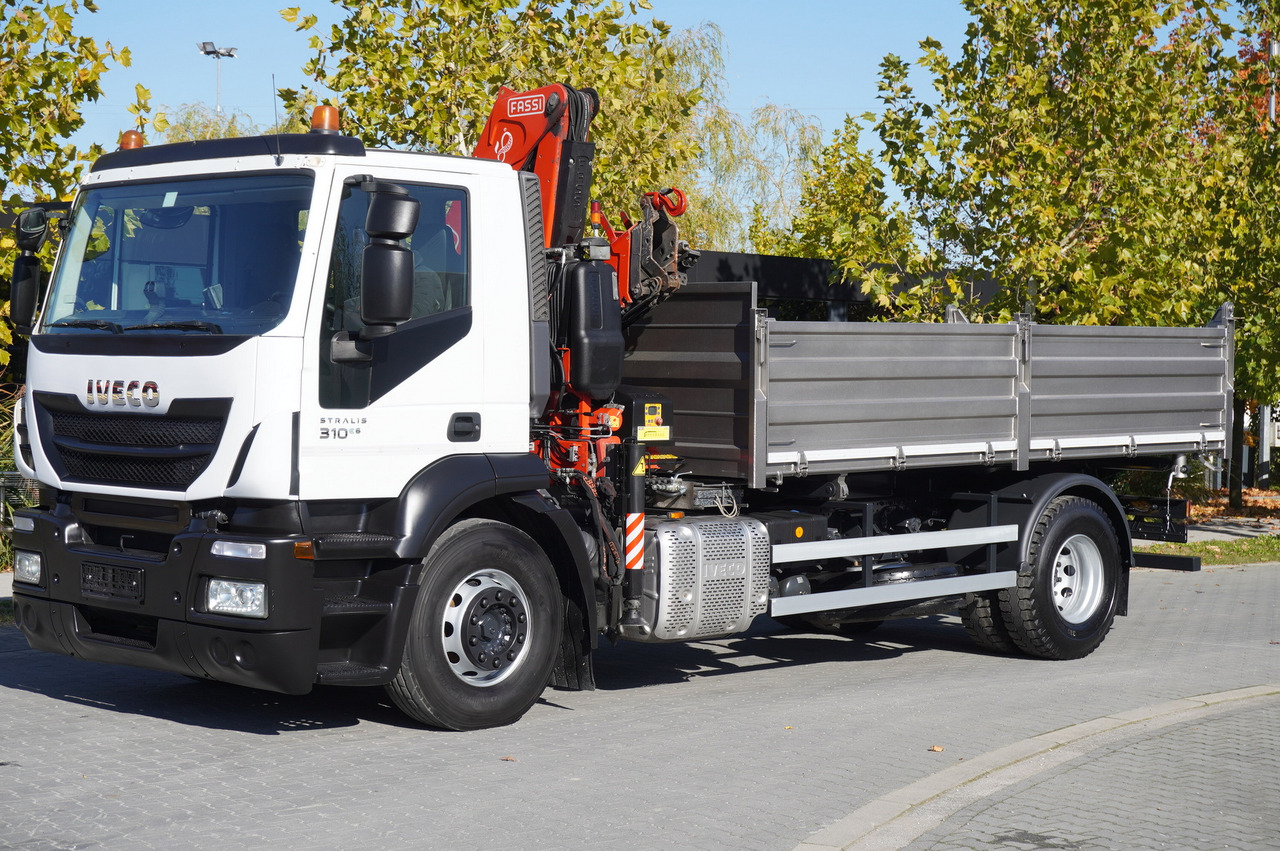 IVECO Stralis 310 E6 / NEW 3-sided tipper / Fassi F135 crane with remote control - Autodizalica: slika 3 IVECO Stralis 310 E6 / NEW 3-sided tipper / Fassi F135 crane with remote control - Autodizalica: slika 3