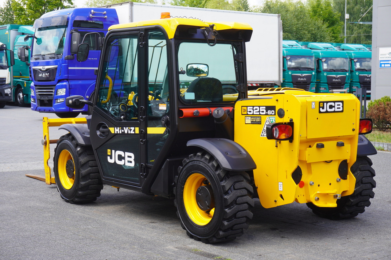 JCB 525-60T5 / 2022 / 860 MTH! / 2.5 T / Reach 6 m / joystick - Teleskopski utovarivač na točkovima: slika 4 JCB 525-60T5 / 2022 / 860 MTH! / 2.5 T / Reach 6 m / joystick - Teleskopski utovarivač na točkovima: slika 4