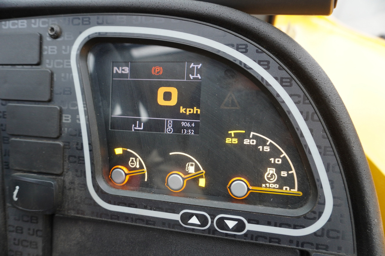 JCB 531-70 / 900 MTH telescopic charger! / 3.1 T / 7 M - Teleskopski utovarivač na točkovima: slika 2 JCB 531-70 / 900 MTH telescopic charger! / 3.1 T / 7 M - Teleskopski utovarivač na točkovima: slika 2