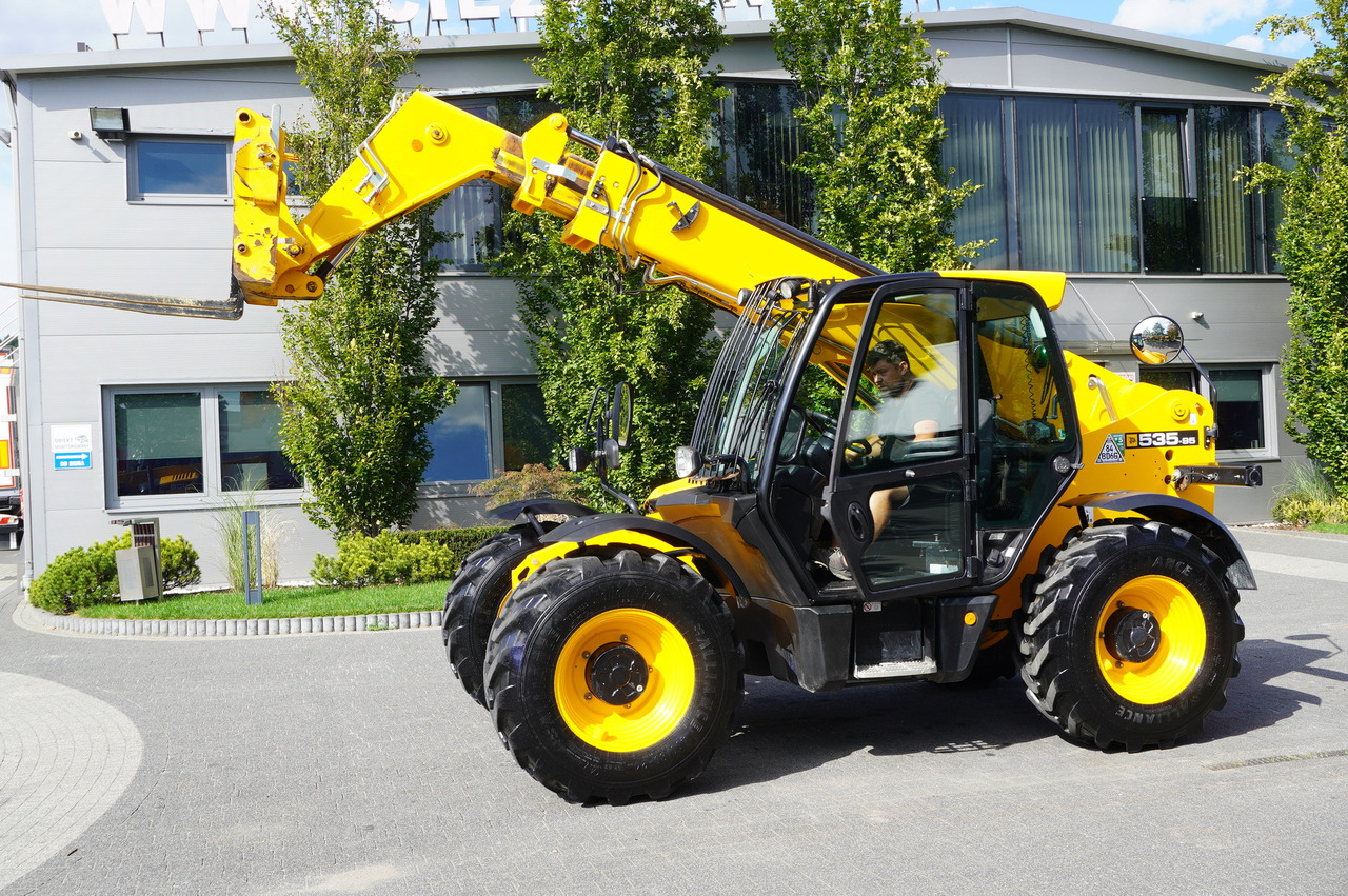 JCB 535-95 / 3.5 T / range 9.5 m / 700 MTH!! - Teleskopski utovarivač na točkovima: slika 5 JCB 535-95 / 3.5 T / range 9.5 m / 700 MTH!! - Teleskopski utovarivač na točkovima: slika 5