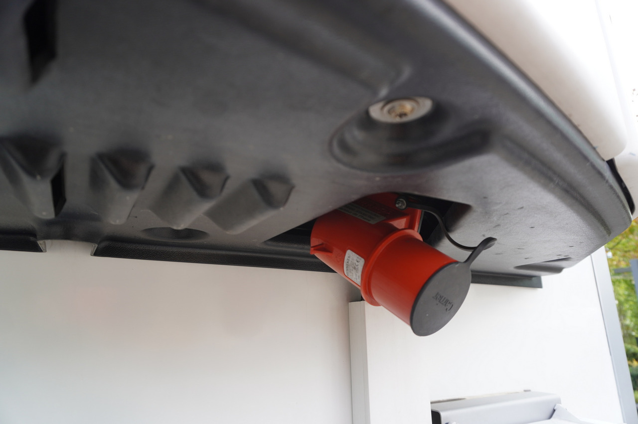 Poluprikolica hladnjače KÖGEL S24 refrigerator semi-trailer / 2023 / Carrier Vector 1550 / Doppelstock / several units: slika 15 Poluprikolica hladnjače KÖGEL S24 refrigerator semi-trailer / 2023 / Carrier Vector 1550 / Doppelstock / several units: slika 15