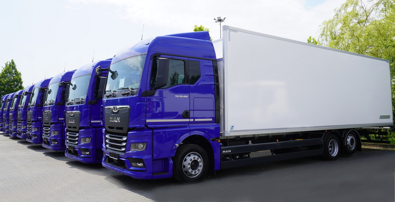 MAN New TGX 26.400 / NEW IGLOOCAR refrigerator 20 pallets / 6×2 / 2024 / 2 units - Izotermički kamion: slika 4 MAN New TGX 26.400 / NEW IGLOOCAR refrigerator 20 pallets / 6×2 / 2024 / 2 units - Izotermički kamion: slika 4