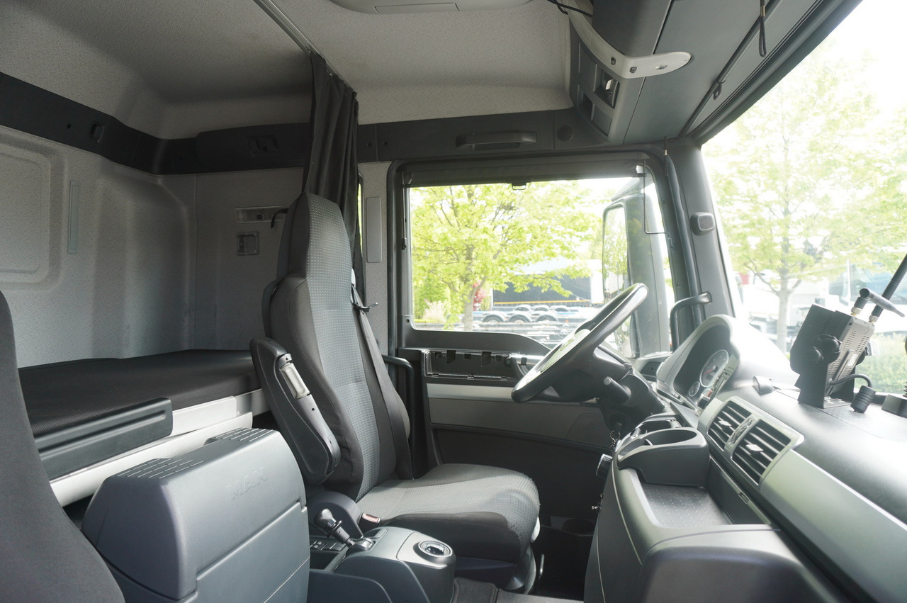 Kamion sa ceradom MAN TGS 18.440 / 19 EPAL curtainsider / Sleeper cab: slika 27 Kamion sa ceradom MAN TGS 18.440 / 19 EPAL curtainsider / Sleeper cab: slika 27