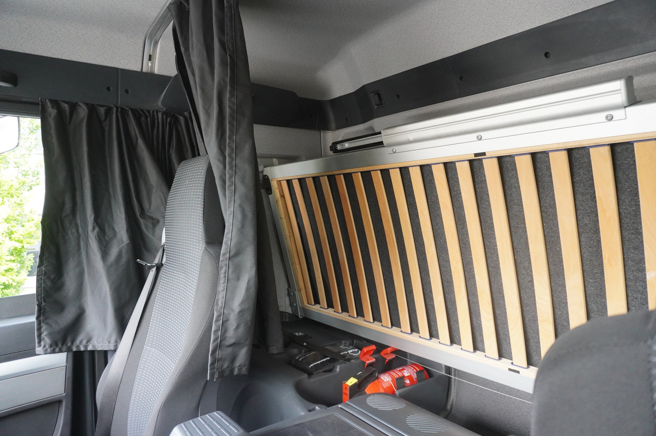 Kamion sa ceradom MAN TGS 18.440 / 19 EPAL curtainsider / Sleeper cab: slika 22 Kamion sa ceradom MAN TGS 18.440 / 19 EPAL curtainsider / Sleeper cab: slika 22