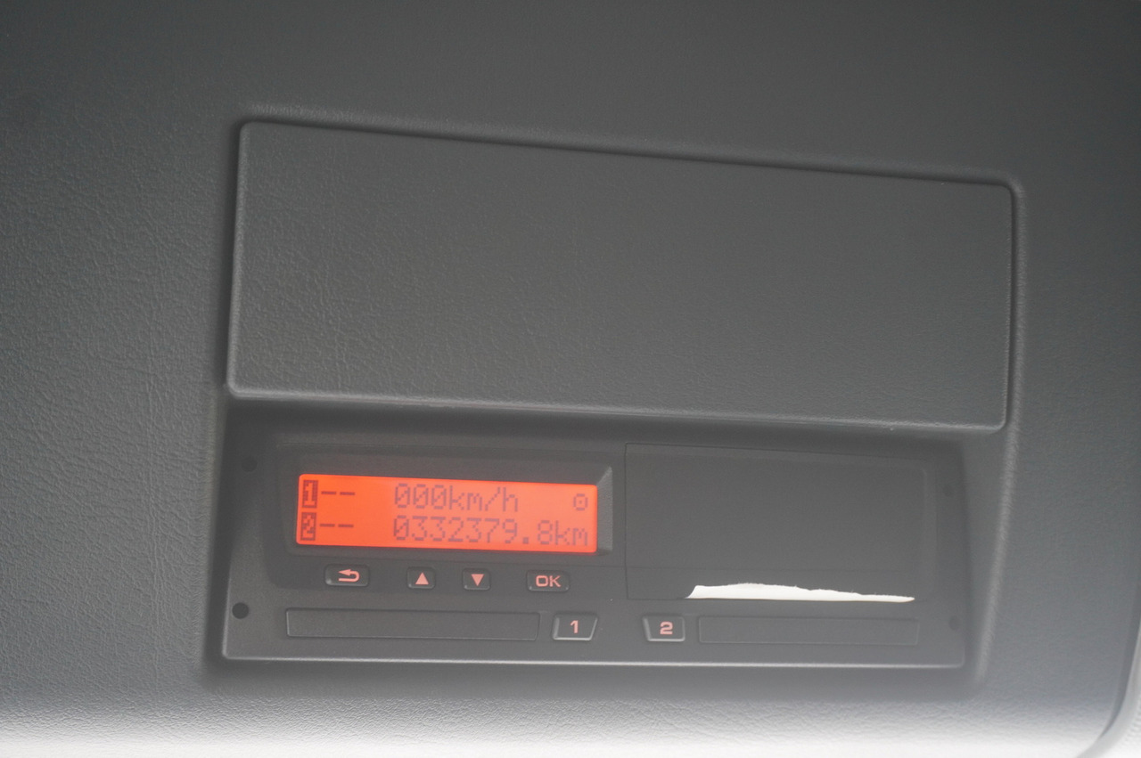 Kamion sa ceradom MAN TGS 18.440 / 19 EPAL curtainsider / Sleeper cab: slika 20 Kamion sa ceradom MAN TGS 18.440 / 19 EPAL curtainsider / Sleeper cab: slika 20