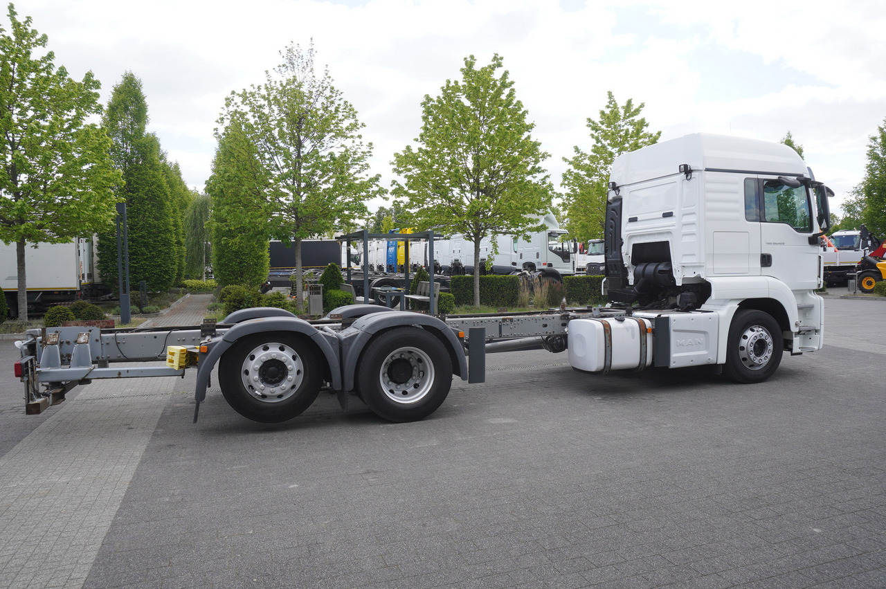 MAN TGS 26.420 / 7.5 m chassis / 14.5 t load cap. / Sleeping cab - Kamion sa golom šasijom i zatvorenom kabinom: slika 5 MAN TGS 26.420 / 7.5 m chassis / 14.5 t load cap. / Sleeping cab - Kamion sa golom šasijom i zatvorenom kabinom: slika 5