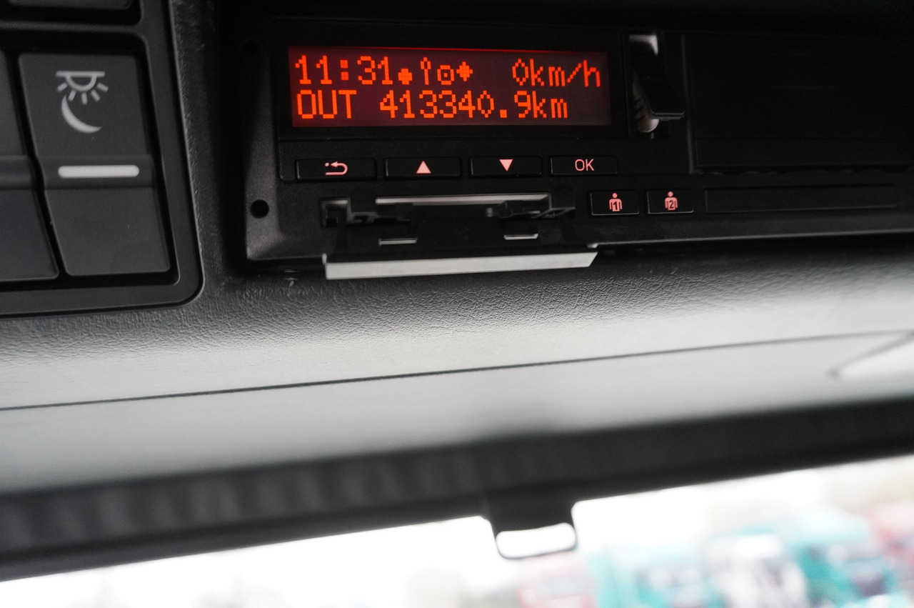 MAN TGS 35.420 8×2 / Chassis 6.4 m / 3 steered axles / 2 units - Kamion sa golom šasijom i zatvorenom kabinom: slika 3 MAN TGS 35.420 8×2 / Chassis 6.4 m / 3 steered axles / 2 units - Kamion sa golom šasijom i zatvorenom kabinom: slika 3