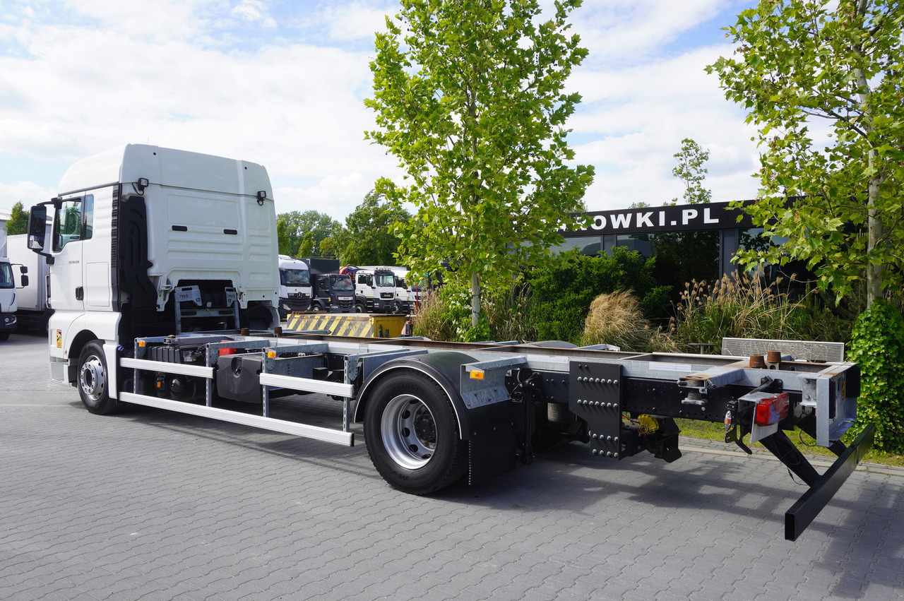 MAN TGX 18.430 / BDF 7.5 m / sleeping cab / 2021 - Kamion za prevoz kontejnera/ Kamion sa promenjivim sandukom: slika 3 MAN TGX 18.430 / BDF 7.5 m / sleeping cab / 2021 - Kamion za prevoz kontejnera/ Kamion sa promenjivim sandukom: slika 3