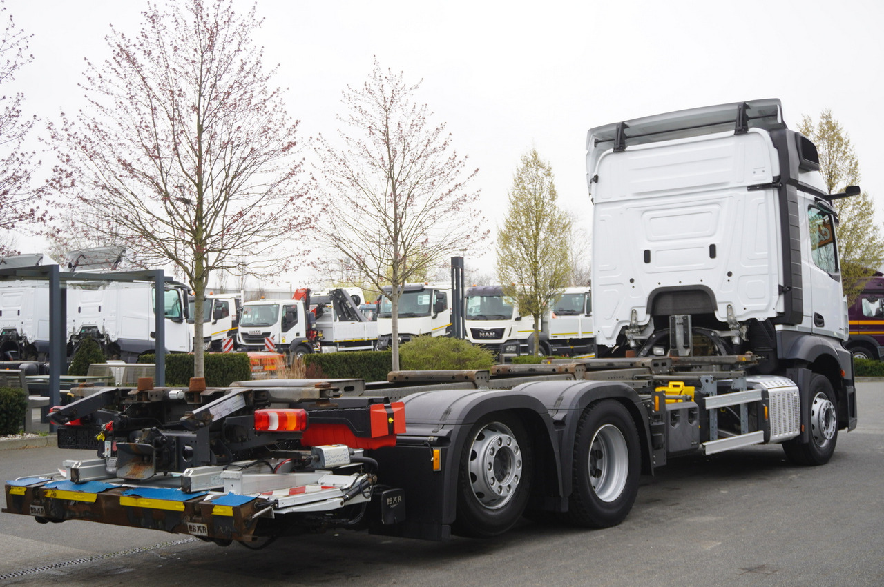 MERCEDES-BENZ Actros 2545 6×2 MP5 / ADR / several units - Kamion za prevoz kontejnera/ Kamion sa promenjivim sandukom: slika 3 MERCEDES-BENZ Actros 2545 6×2 MP5 / ADR / several units - Kamion za prevoz kontejnera/ Kamion sa promenjivim sandukom: slika 3