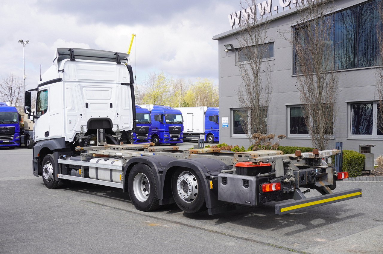 MERCEDES-BENZ Actros 2545 6×2 MP5 / FULL ADR / several units - Kamion za prevoz kontejnera/ Kamion sa promenjivim sandukom: slika 3 MERCEDES-BENZ Actros 2545 6×2 MP5 / FULL ADR / several units - Kamion za prevoz kontejnera/ Kamion sa promenjivim sandukom: slika 3