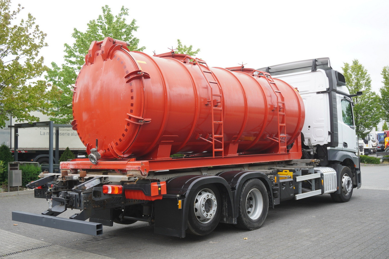 MERCEDES-BENZ Actros 2545 6 × 2 MP5 / NEW septic barrel 13000 L - Kamion cisterna: slika 4 MERCEDES-BENZ Actros 2545 6 × 2 MP5 / NEW septic barrel 13000 L - Kamion cisterna: slika 4