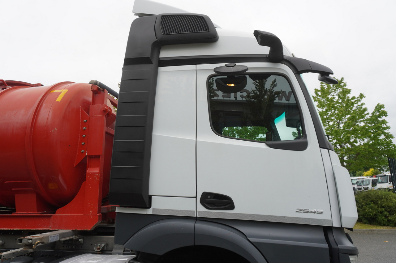 Cisterna za osoku MERCEDES-BENZ Actros 2545 6 × 2 MP5 / NEW septic barrel 13000 L: slika 27 Cisterna za osoku MERCEDES-BENZ Actros 2545 6 × 2 MP5 / NEW septic barrel 13000 L: slika 27