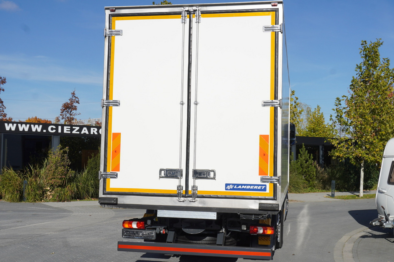 Hladnjača MERCEDES-BENZ Actros 2548 E6 / GIGA / Cab Lounge chair / Lamberet Refrigerator / Carrier Supra 950: slika 7 Hladnjača MERCEDES-BENZ Actros 2548 E6 / GIGA / Cab Lounge chair / Lamberet Refrigerator / Carrier Supra 950: slika 7