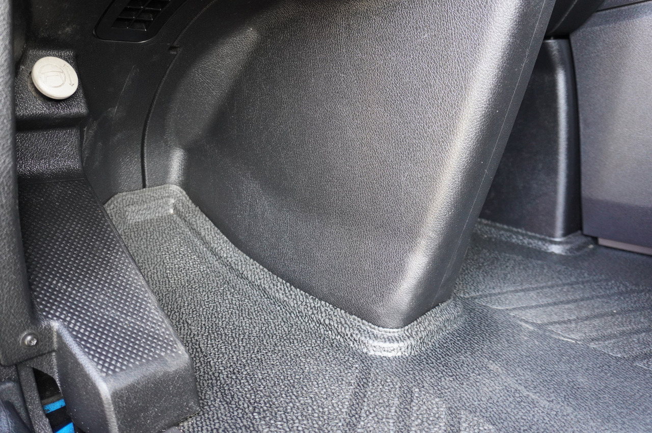Hladnjača MERCEDES-BENZ Actros 2548 E6 / GIGA / Cab Lounge chair / Lamberet Refrigerator / Carrier Supra 950: slika 23 Hladnjača MERCEDES-BENZ Actros 2548 E6 / GIGA / Cab Lounge chair / Lamberet Refrigerator / Carrier Supra 950: slika 23