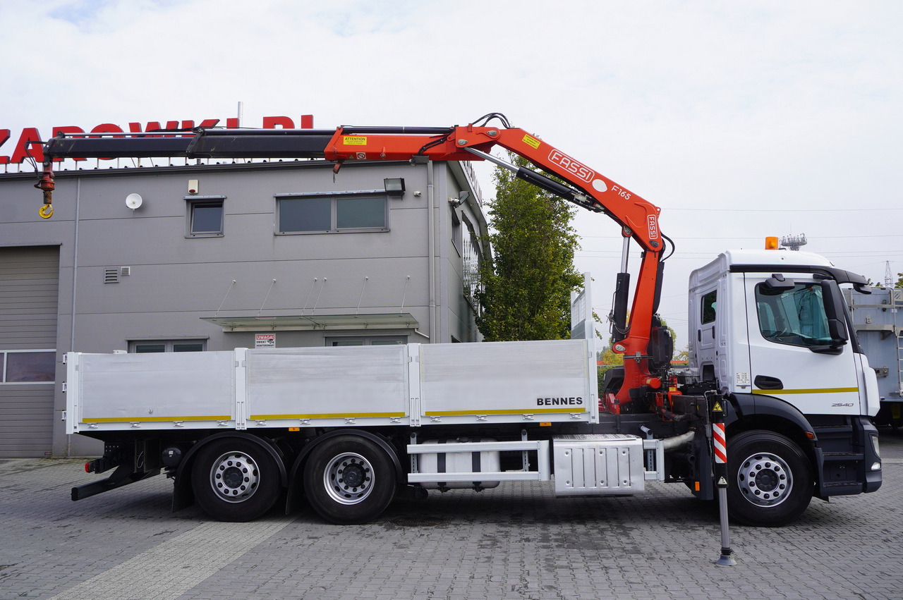 MERCEDES-BENZ Antos 2540 / Flatbed 15 EPAL / Fassi F165 / 6.1 t / 8 m reach / remote control / rotator / 1600 MTH / steered axle - Kamion sa tovarnim sandukom, Kamion sa dizalicom: slika 2 MERCEDES-BENZ Antos 2540 / Flatbed 15 EPAL / Fassi F165 / 6.1 t / 8 m reach / remote control / rotator / 1600 MTH / steered axle - Kamion sa tovarnim sandukom, Kamion sa dizalicom: slika 2