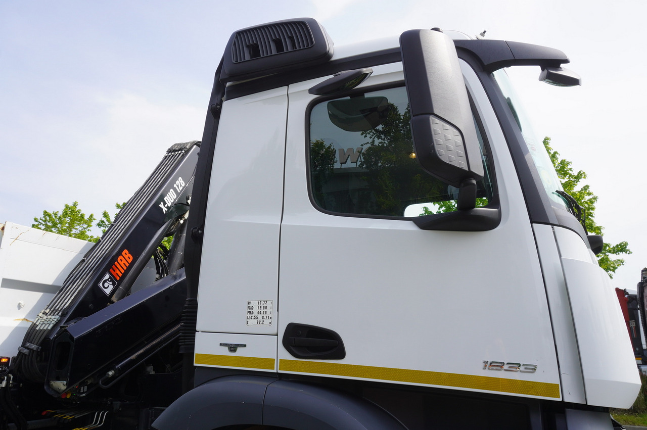 Istovarivač, Kamion sa dizalicom MERCEDES-BENZ Arocs 1833 / 87,000 km!!! / Hds HIAB X-DUO 128 B-2 / three-sided tipper: slika 22