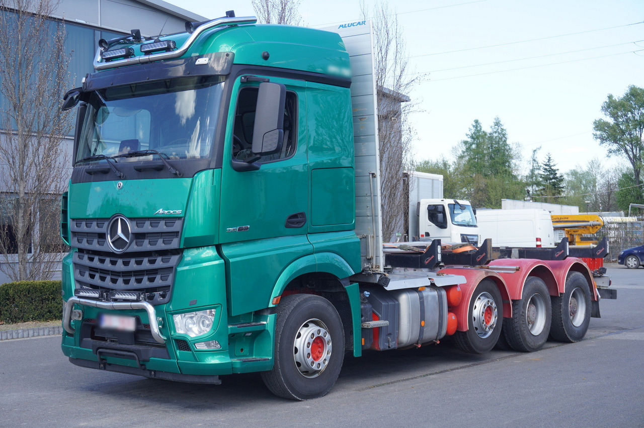 Mercedes-Benz Arocs 3563 8 × 4 / 630 HP / steered axle / Logging superstructure - Šticar: slika 3 Mercedes-Benz Arocs 3563 8 × 4 / 630 HP / steered axle / Logging superstructure - Šticar: slika 3