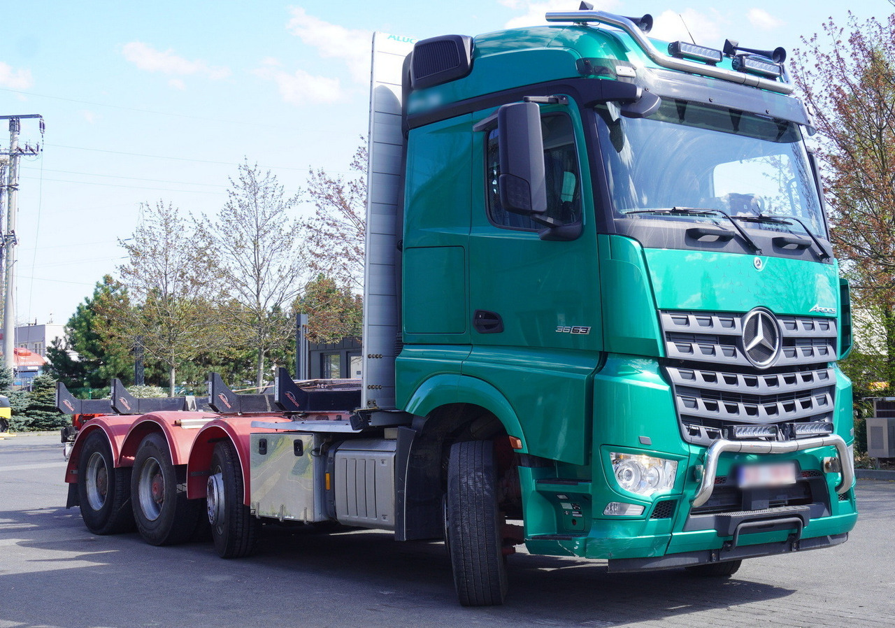 Mercedes-Benz Arocs 3563 8 × 4 / 630 HP / steered axle / Logging superstructure - Šticar: slika 1 Mercedes-Benz Arocs 3563 8 × 4 / 630 HP / steered axle / Logging superstructure - Šticar: slika 1