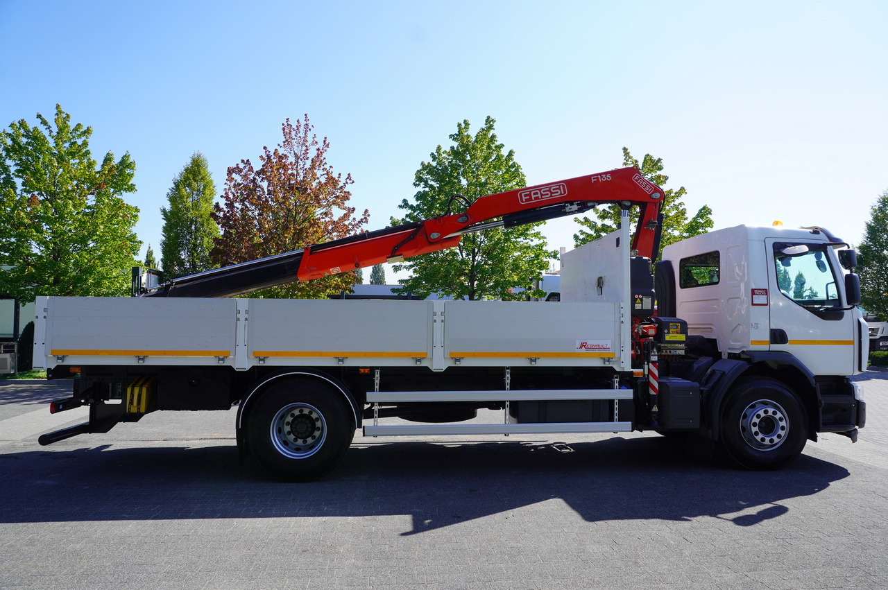 RENAULT C280 DTI 8 / FASSI crane 5.6 T / range 8 m / Flatbed 15 EPAL - Kamion sa tovarnim sandukom, Kamion sa dizalicom: slika 2 RENAULT C280 DTI 8 / FASSI crane 5.6 T / range 8 m / Flatbed 15 EPAL - Kamion sa tovarnim sandukom, Kamion sa dizalicom: slika 2