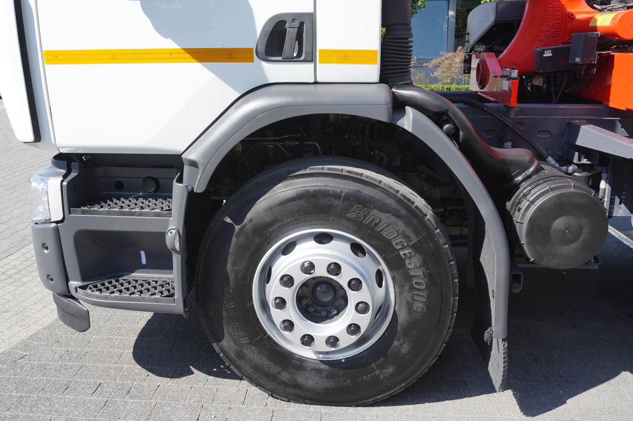 Kamion sa tovarnim sandukom, Kamion sa dizalicom RENAULT C320 P 4x2 / FASSI crane 6.2 T / range 10 m / Flatbed 15 EPAL / 50 tho. km!: slika 13