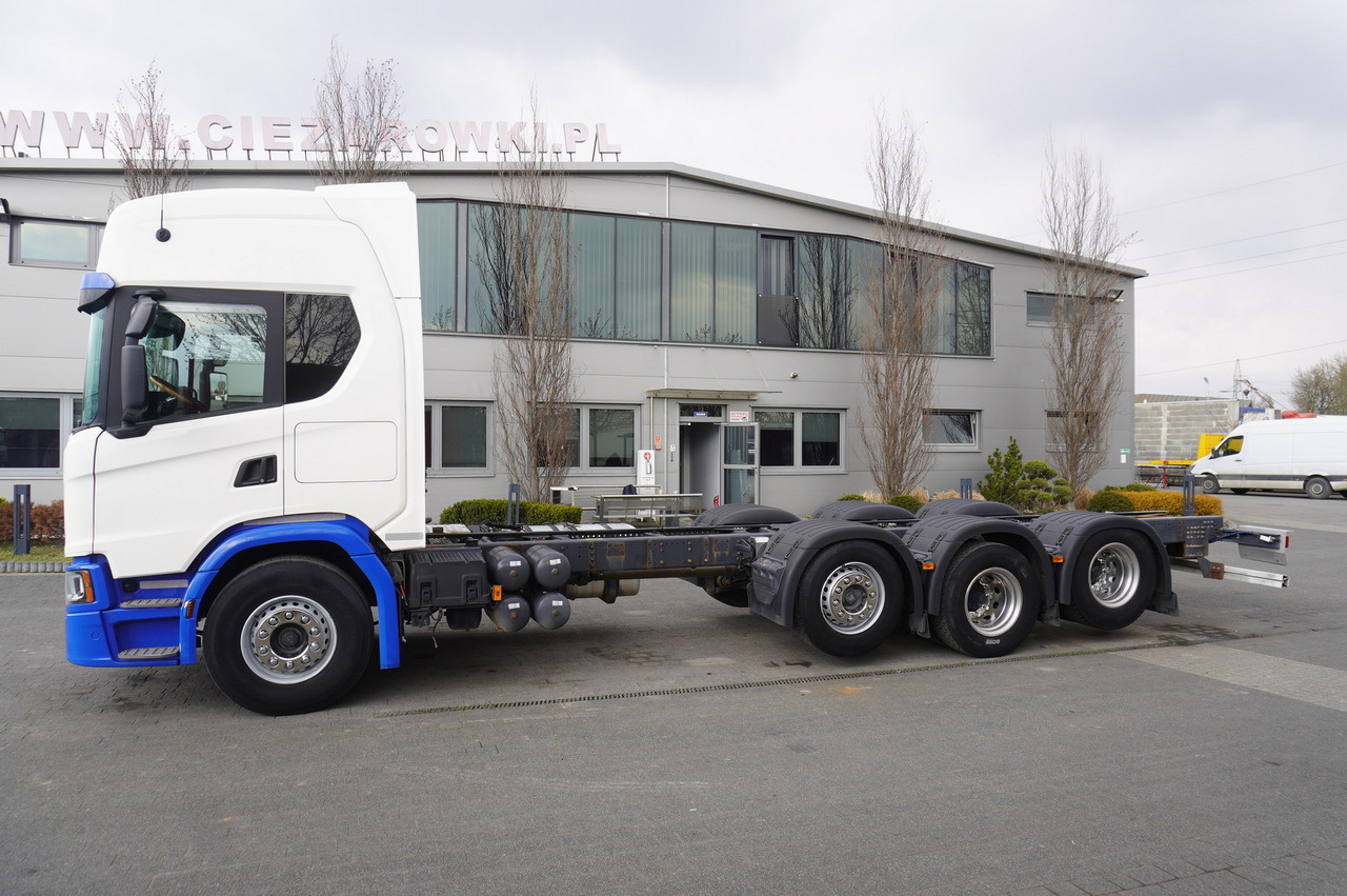 SCANIA G500 8x2 / 2nd axis steered / Chassis 8.35 m / 2021 - Kamion sa golom šasijom i zatvorenom kabinom: slika 3 SCANIA G500 8x2 / 2nd axis steered / Chassis 8.35 m / 2021 - Kamion sa golom šasijom i zatvorenom kabinom: slika 3