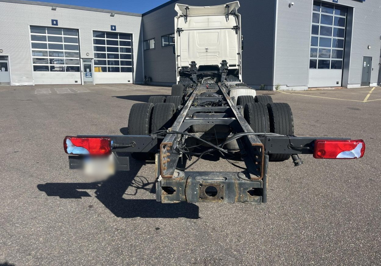 SCANIA R 540 B8x4NB / Truck chassis / Sleeper cab - Kamion sa dizalicom: slika 4 SCANIA R 540 B8x4NB / Truck chassis / Sleeper cab - Kamion sa dizalicom: slika 4