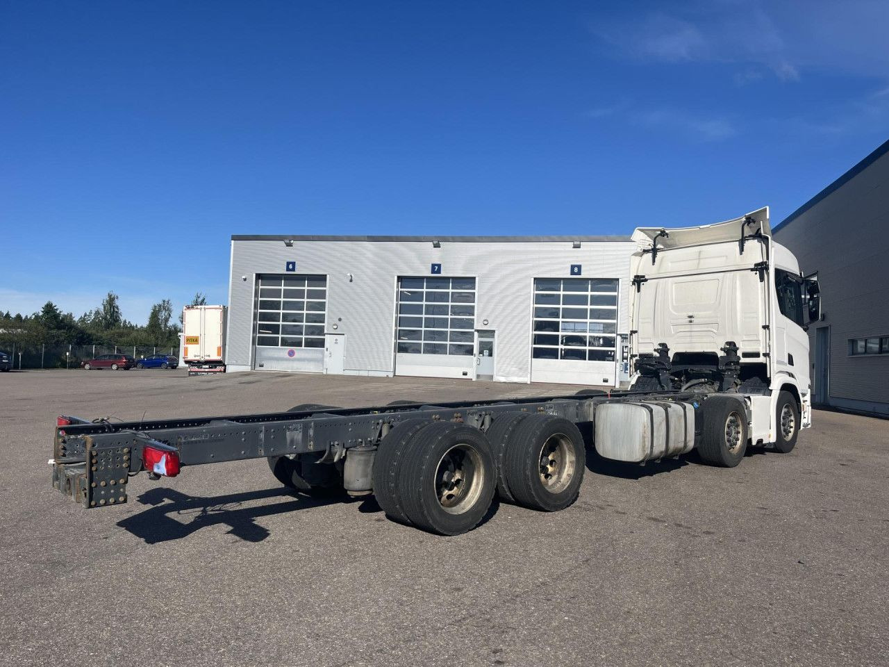 SCANIA R 540 B8x4NB / Truck chassis / Sleeper cab - Kamion sa dizalicom: slika 2 SCANIA R 540 B8x4NB / Truck chassis / Sleeper cab - Kamion sa dizalicom: slika 2