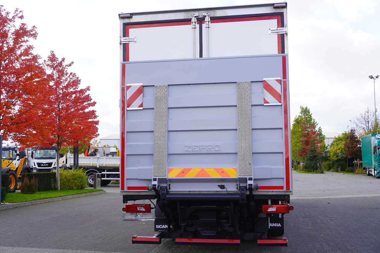 SCANIA R500 E6 6x2 / Lecapitaine 21 EPAL refrigerator / Carrier Supra 1150 / 2021 / steered axle - Hladnjača: slika 3 SCANIA R500 E6 6x2 / Lecapitaine 21 EPAL refrigerator / Carrier Supra 1150 / 2021 / steered axle - Hladnjača: slika 3