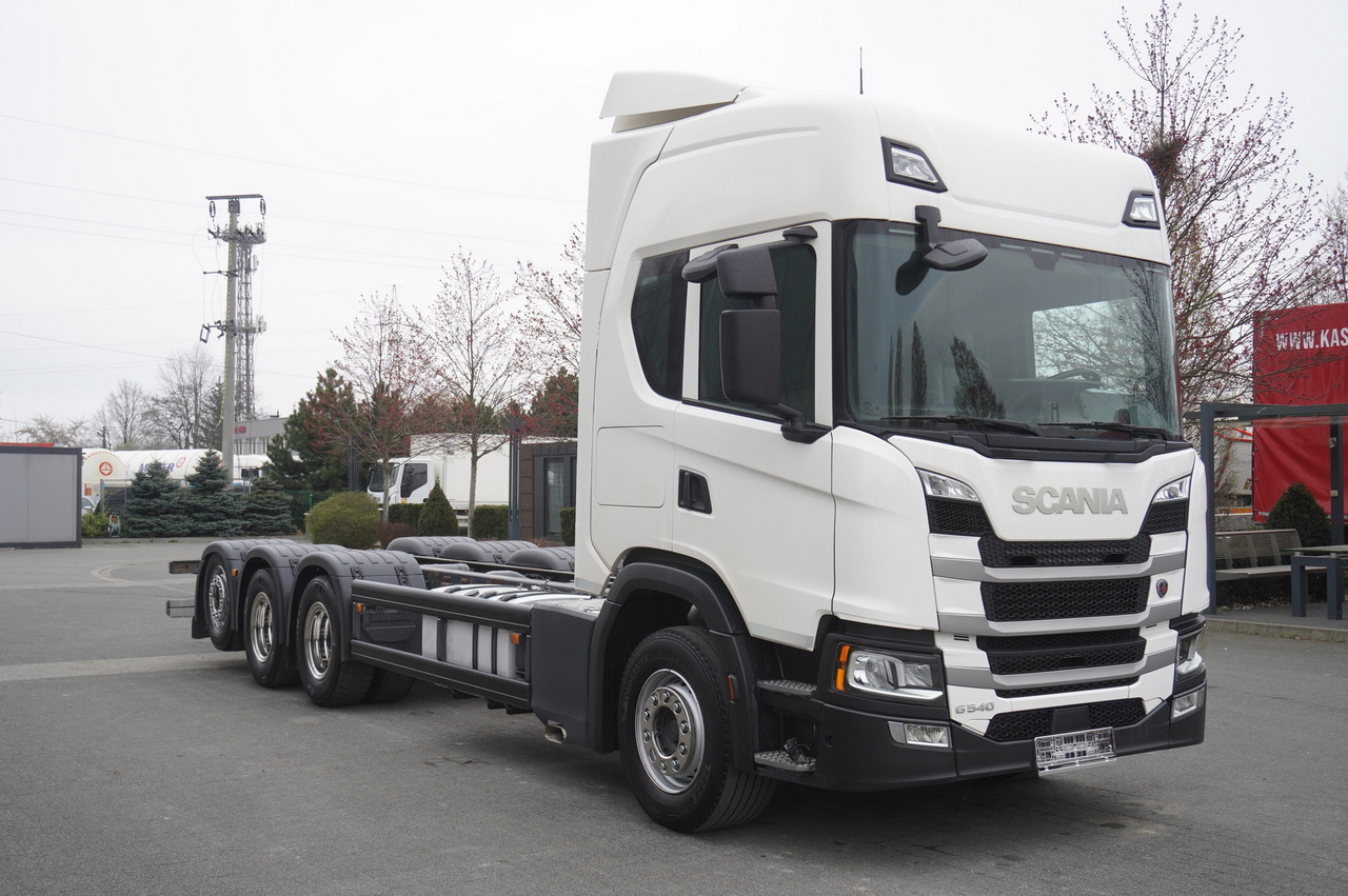 Scania G540 8x4 / Chassis 8.7 m / Steered axle / 2021 - Kamion sa golom šasijom i zatvorenom kabinom: slika 1 Scania G540 8x4 / Chassis 8.7 m / Steered axle / 2021 - Kamion sa golom šasijom i zatvorenom kabinom: slika 1