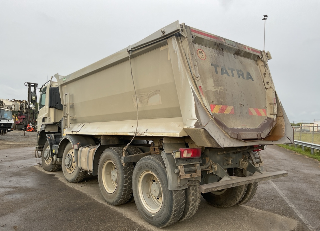 TATRA Phoenix 8x8 Twin-Steer Quad/A dump truck / 30 tho. km - Kiper sa krutom šasijom/ Kiper za kamen: slika 3 TATRA Phoenix 8x8 Twin-Steer Quad/A dump truck / 30 tho. km - Kiper sa krutom šasijom/ Kiper za kamen: slika 3